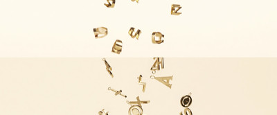 Chloe alphabet bag charms - © Convergences